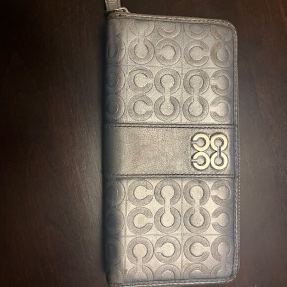 Coach Wallet - Picture 1 of 4